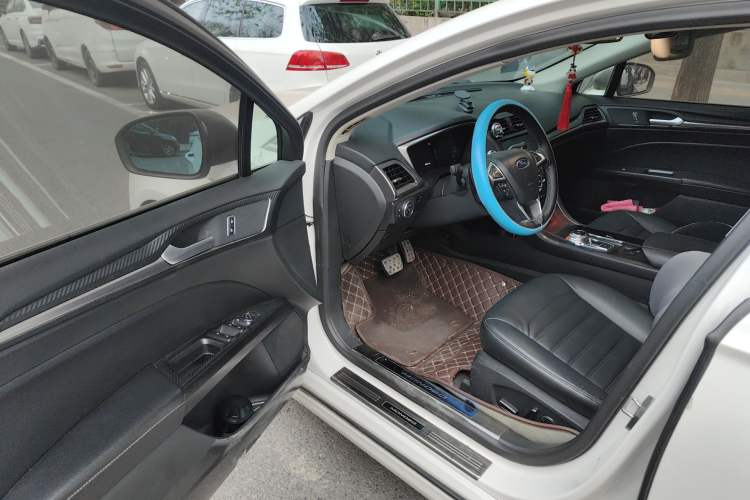 Used Ford Mondeo 2017 EcoBoost 180 Stylish Model Driver Seat