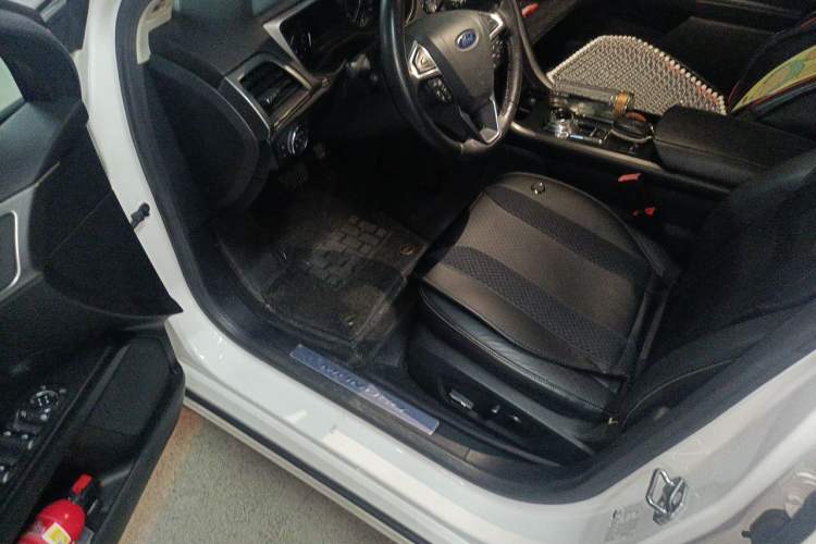 Used Ford Mondeo 2017 EcoBoost 180 Luxury Model Driver Seat
