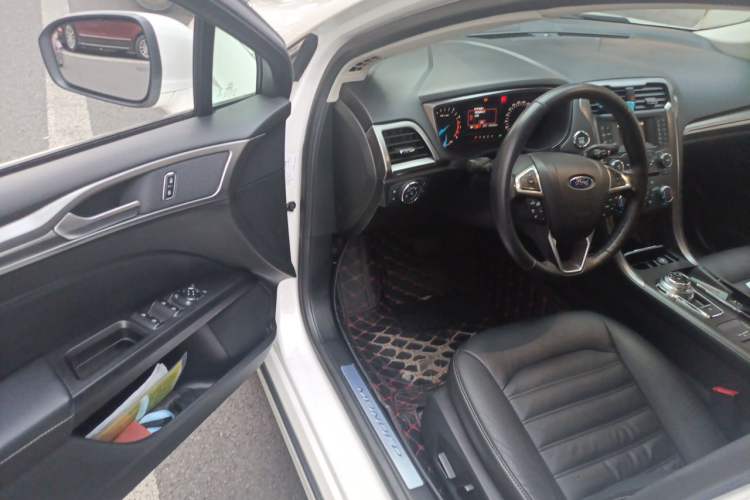 Used Ford Mondeo 2017 EcoBoost 180 Stylish Model Driver Seat