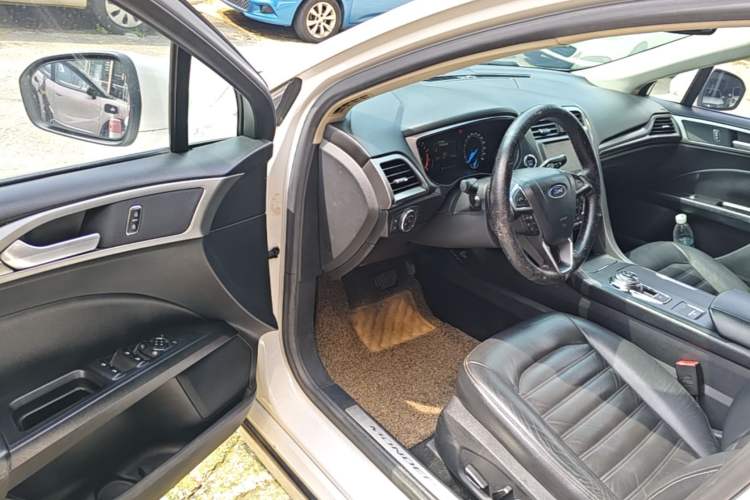 Used Ford Mondeo 2017 EcoBoost 180 Stylish Model Driver Seat