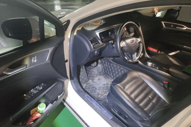 Used Ford Mondeo 2017 EcoBoost 200 Stylish Model Driver Seat