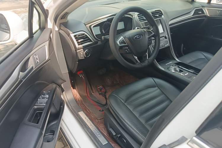 Used Ford Mondeo 2017 EcoBoost 180 Luxury Model Driver Seat