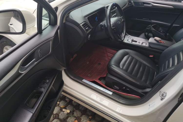 Used Ford Mondeo 2017 EcoBoost 180 Stylish Model Driver Seat