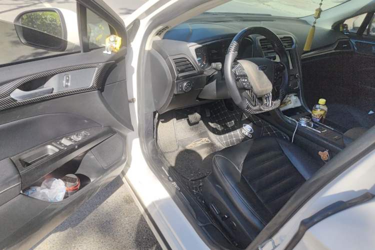 Used Ford Mondeo 2017 EcoBoost 180 Stylish Model Driver Seat