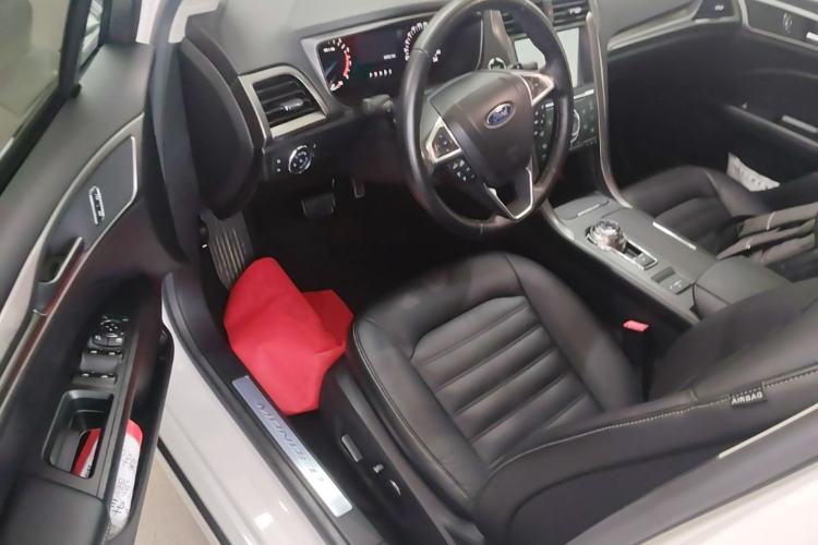 Used Ford Mondeo 2017 EcoBoost 180 Stylish Model Driver Seat