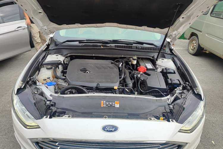 Used Ford Mondeo 2017 EcoBoost 180 Comfort Model Engine Bay
