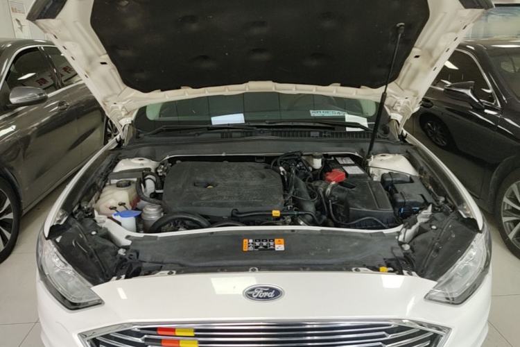 Used Ford Mondeo 2017 EcoBoost 180 Stylish Model Engine Bay