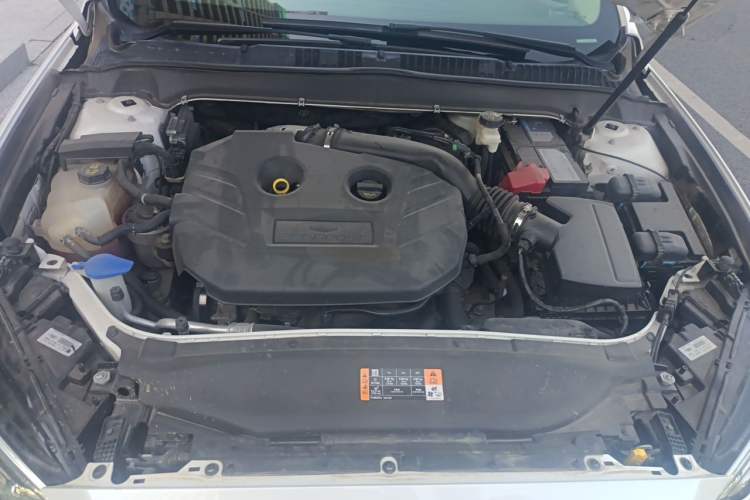 Used Ford Mondeo 2017 EcoBoost 245 Luxury Sport Model Engine Bay