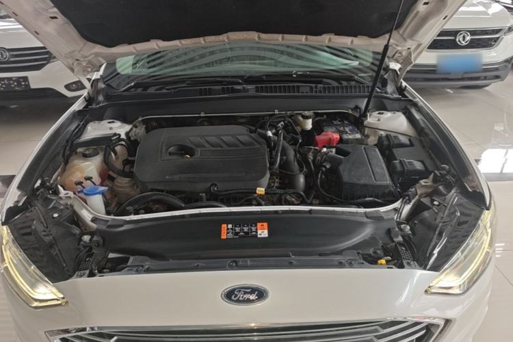 Used Ford Mondeo 2017 EcoBoost 180 Stylish Model Engine Bay