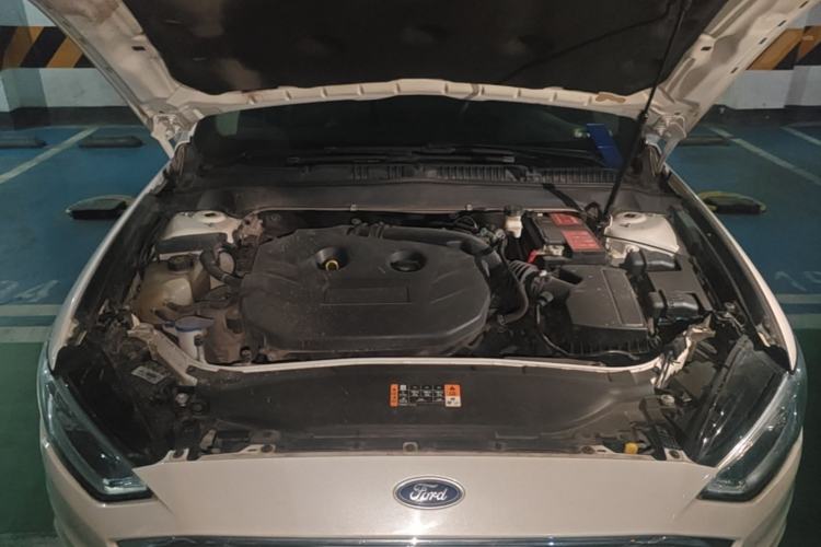 Used Ford Mondeo 2017 EcoBoost 200 Luxury Model Engine Bay