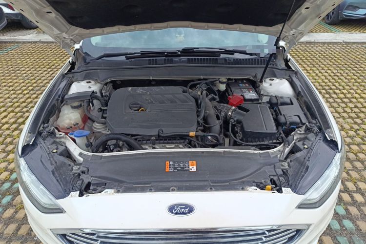 Used Ford Mondeo 2017 EcoBoost 180 Stylish Model Engine Bay