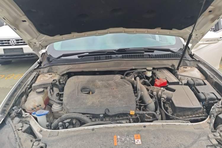 Used Ford Mondeo 2017 EcoBoost 180 Stylish Model Engine Bay