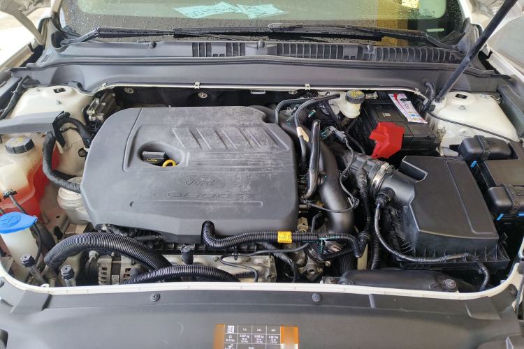 Used Ford Mondeo 2017 EcoBoost 180 Stylish Model Engine Bay