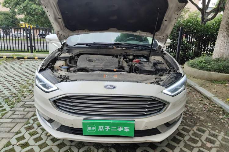 Used Ford Mondeo 2017 EcoBoost 180 Luxury Model Engine Bay