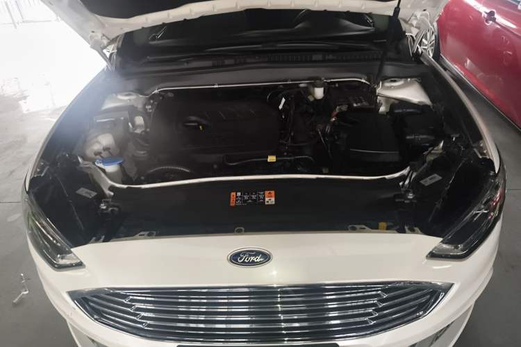 Used Ford Mondeo 2017 Restyled EcoBoost 180 Luxury Version Engine Bay