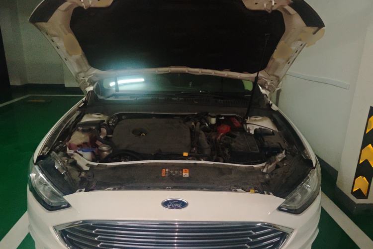 Used Ford Mondeo 2017 EcoBoost 180 Stylish Model Engine Bay