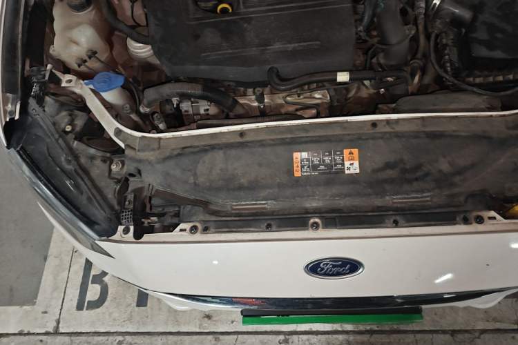 Used Ford Mondeo 2017 EcoBoost 180 Stylish Model Engine Bay