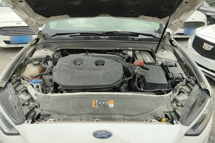 Used Ford Mondeo 2017 EcoBoost 245 Flagship Model Engine Bay
