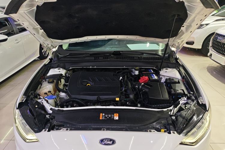 Used Ford Mondeo 2017 EcoBoost 180 Stylish Model Engine Bay