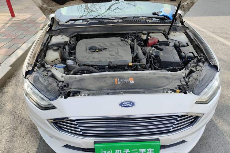 Used Ford Mondeo 2017 EcoBoost 180 Stylish Model Engine Bay