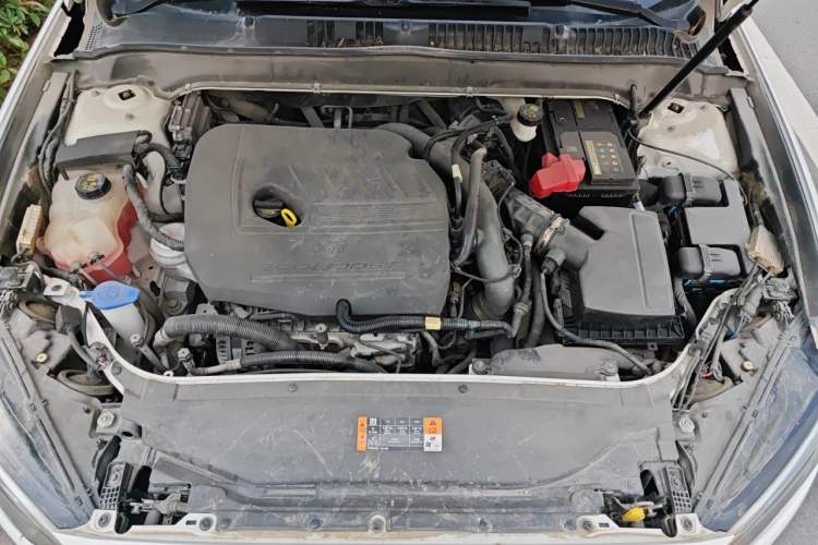 Used Ford Mondeo 2017 EcoBoost 180 Stylish Model Engine Bay