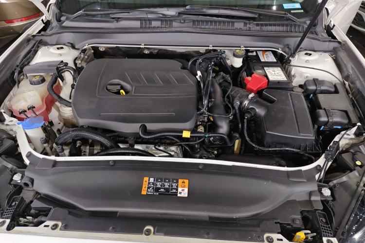 Used Ford Mondeo 2017 EcoBoost 180 Stylish Model Engine Bay