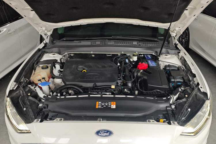 Used Ford Mondeo 2017 Facelifted EcoBoost 180 Fashion Edition Engine Bay