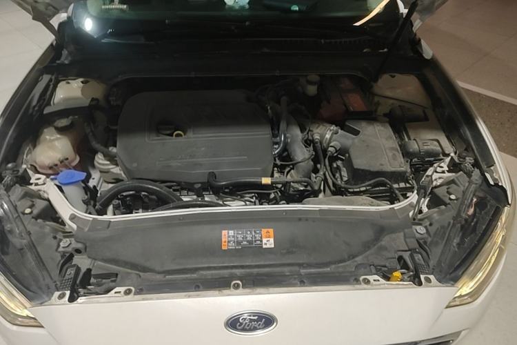 Used Ford Mondeo 2017 EcoBoost 180 Stylish Model Engine Bay