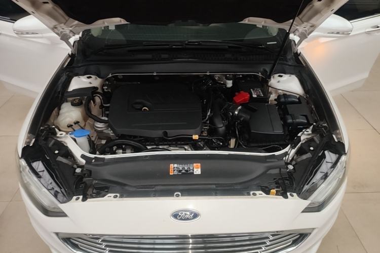 Used Ford Mondeo 2017 EcoBoost 180 Stylish Model Engine Bay