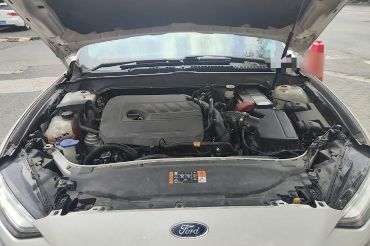 Used Ford Mondeo 2017 EcoBoost 180 Stylish Model Engine Bay