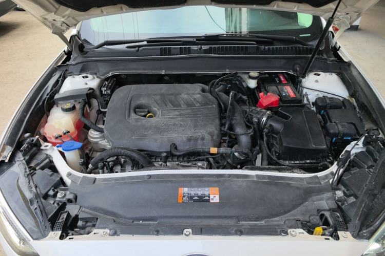 Used Ford Mondeo 2017 EcoBoost 180 Stylish Model Engine Bay