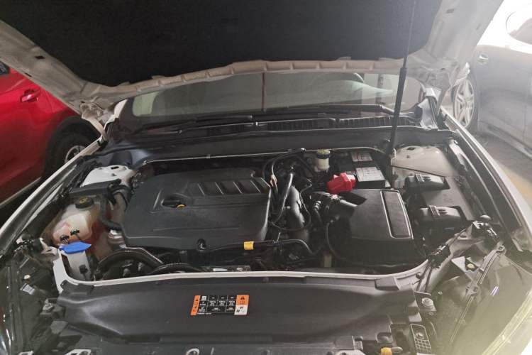 Used Ford Mondeo 2017 EcoBoost 180 Stylish Model Engine Bay