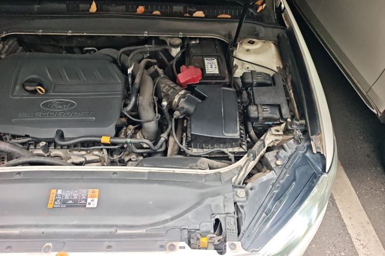 Used Ford Mondeo 2017 EcoBoost 180 Stylish Model Engine Bay Left