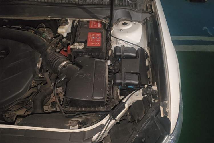 Used Ford Mondeo 2017 EcoBoost 200 Luxury Model Engine Bay Left