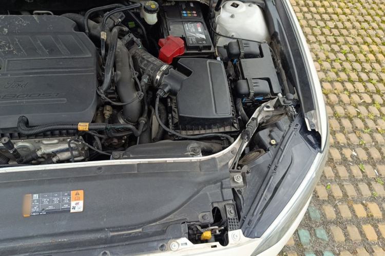 Used Ford Mondeo 2017 EcoBoost 180 Stylish Model Engine Bay Left
