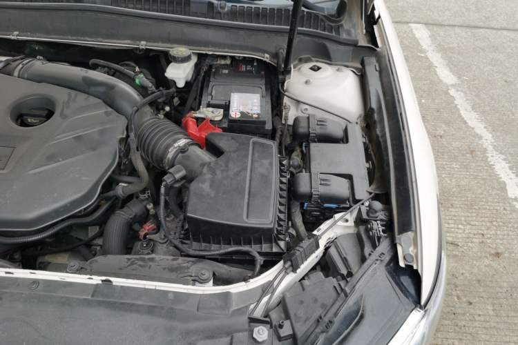 Used Ford Mondeo 2017 EcoBoost 200 Luxury Model Engine Bay Left