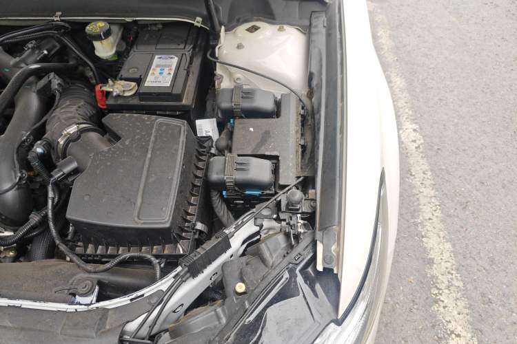 Used Ford Mondeo 2017 EcoBoost 180 Stylish Model Engine Bay Left