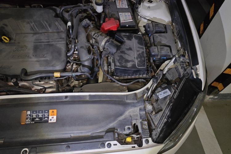 Used Ford Mondeo 2017 EcoBoost 180 Luxury Model Engine Bay Left