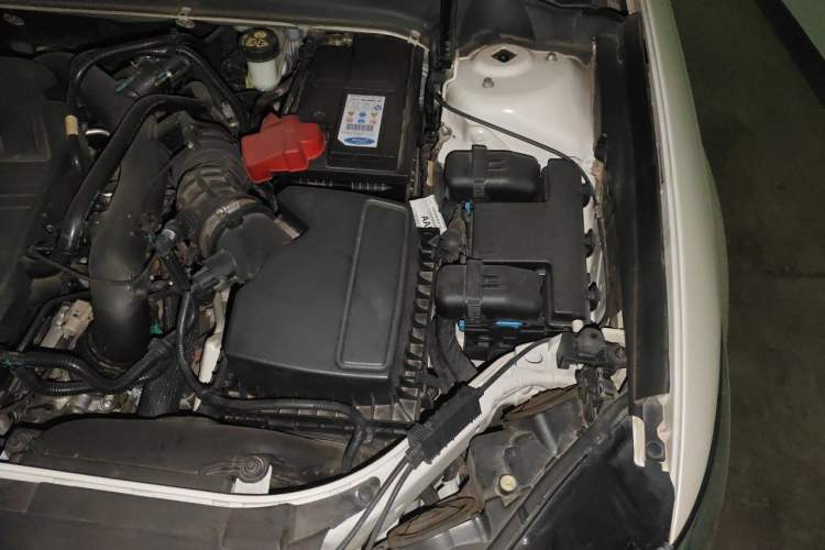 Used Ford Mondeo 2017 EcoBoost 180 Stylish Model Engine Bay Left