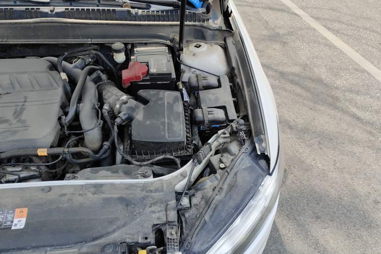 Used Ford Mondeo 2017 EcoBoost 180 Stylish Model Engine Bay Left