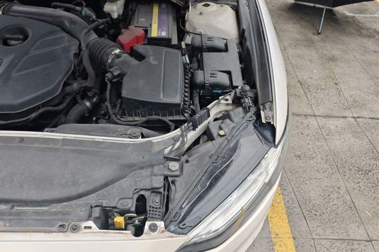 Used Ford Mondeo 2017 EcoBoost 200 Stylish Model Engine Bay Left