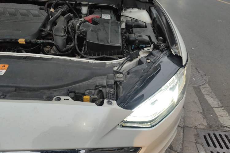 Used Ford Mondeo 2017 EcoBoost 180 Stylish Model Engine Bay Left