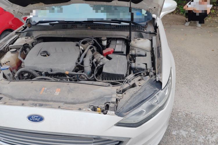 Used Ford Mondeo 2017 EcoBoost 180 Stylish Model Engine Bay Left