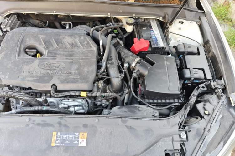 Used Ford Mondeo 2017 EcoBoost 180 Stylish Model Engine Bay Left