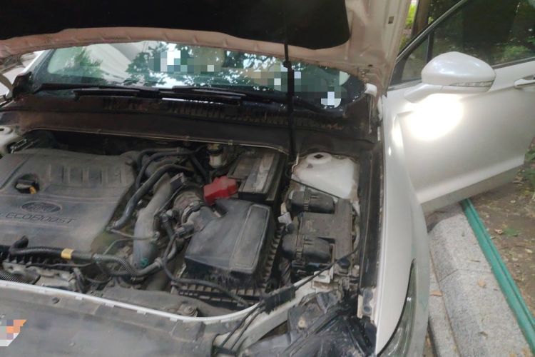 Used Ford Mondeo 2017 EcoBoost 180 Stylish Model Engine Bay Left