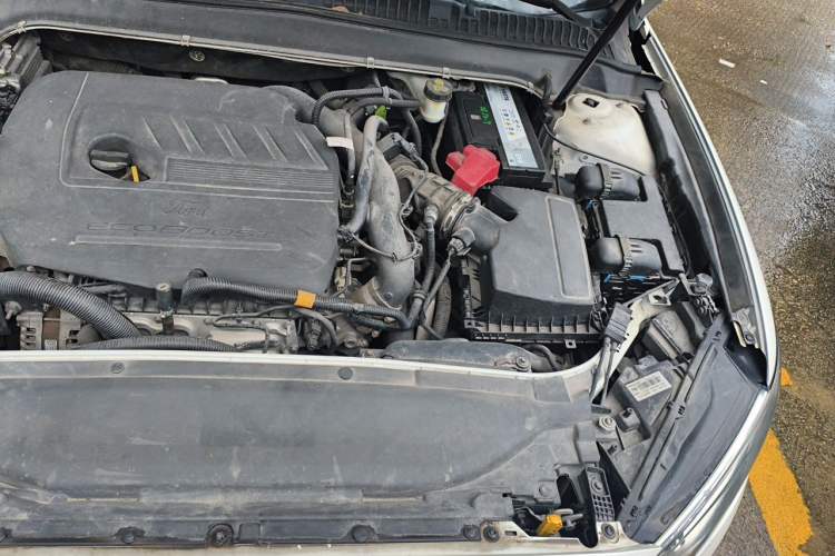 Used Ford Mondeo 2017 EcoBoost 180 Stylish Model Engine Bay Left
