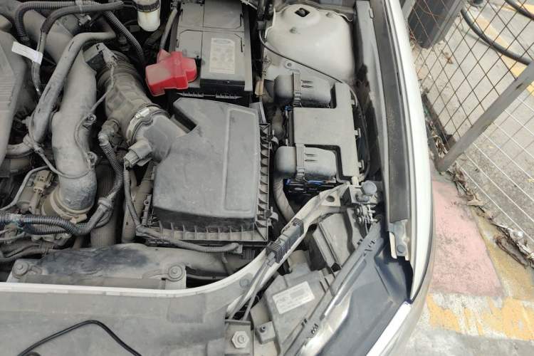 Used Ford Mondeo 2017 EcoBoost 180 Luxury Model Engine Bay Left