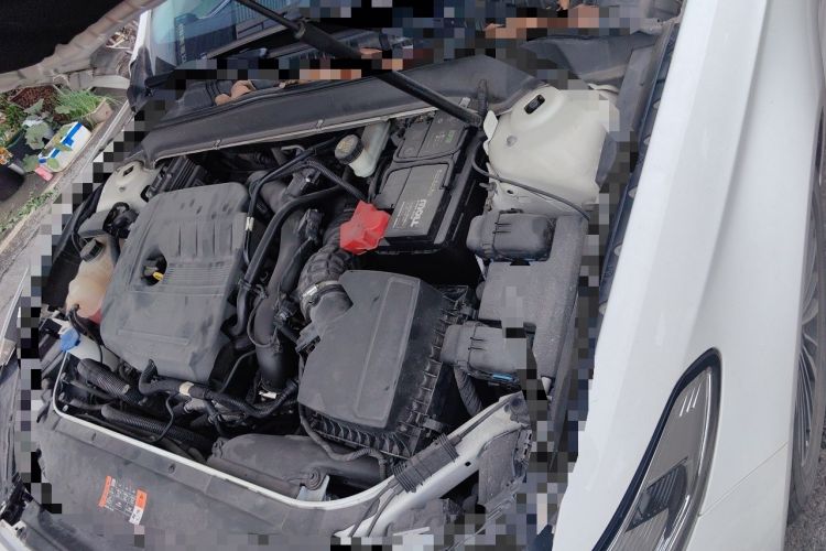 Used Ford Mondeo 2017 EcoBoost 180 Luxury Model Engine Bay Left