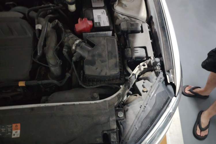 Used Ford Mondeo 2017 EcoBoost 180 Stylish Model Engine Bay Left