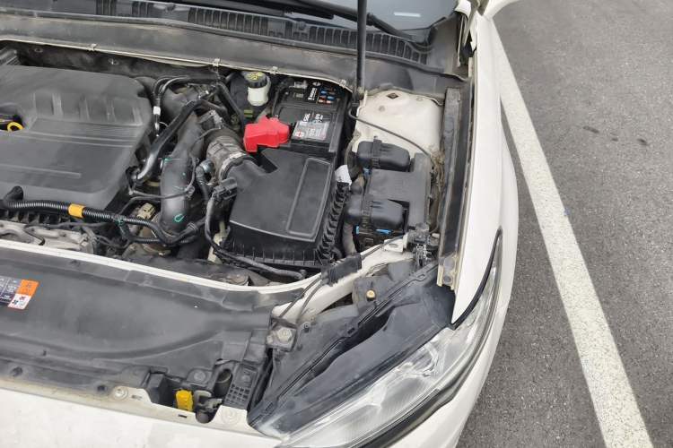 Used Ford Mondeo 2017 EcoBoost 180 Stylish Model Engine Bay Left